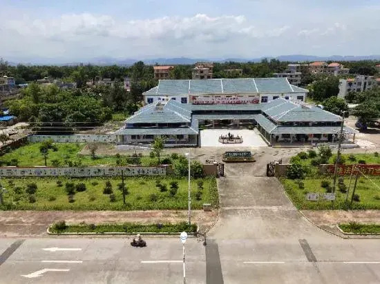 Dongxing Xinlongyuan Hotel