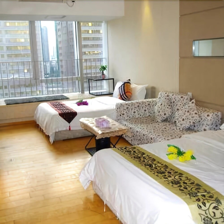 Yoyo Wales Apartment
