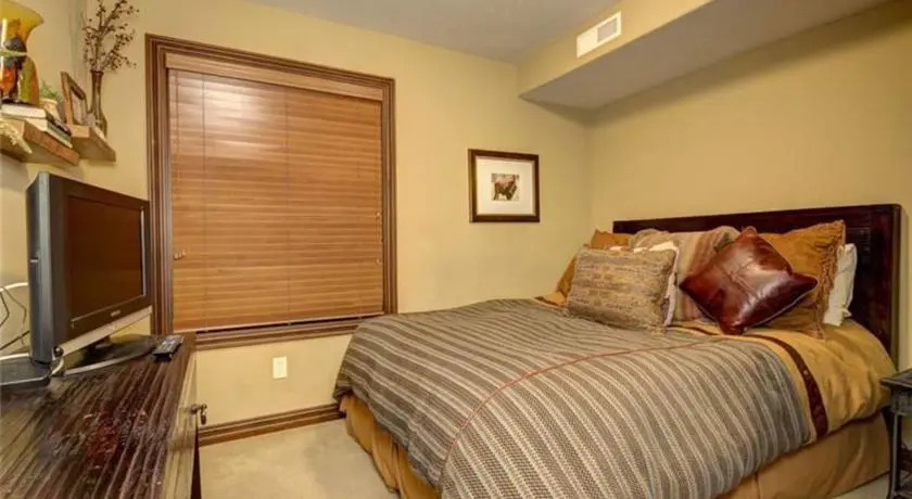 RedAwning 365 Deer Valley Drive - Unit B