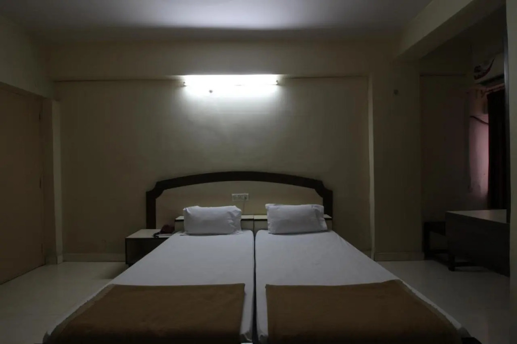 Hotel Maya Deluxe