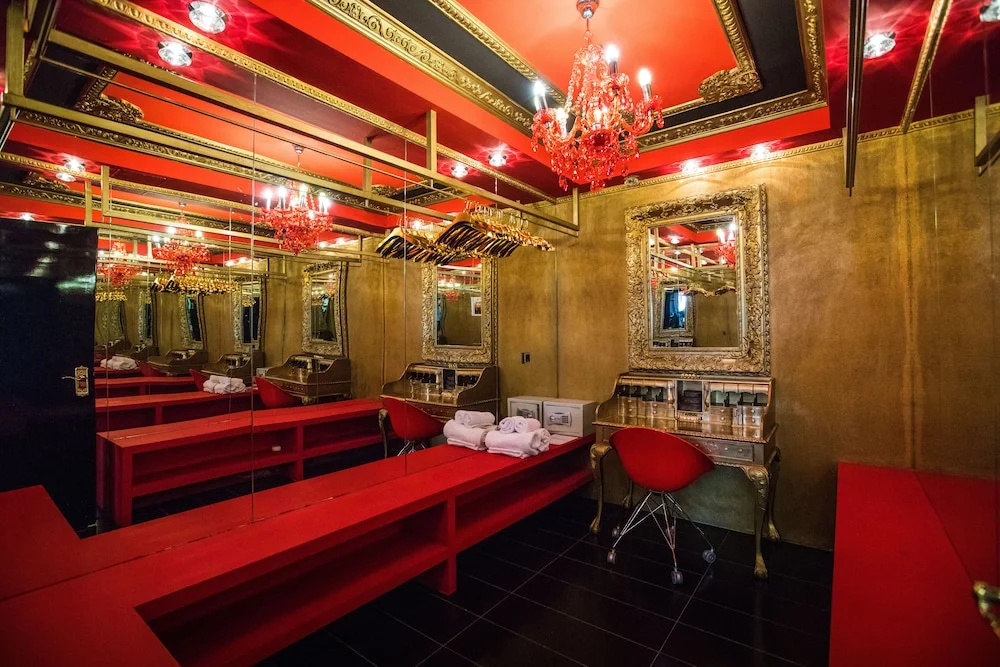 LUXURY SUITES - parking , central suites