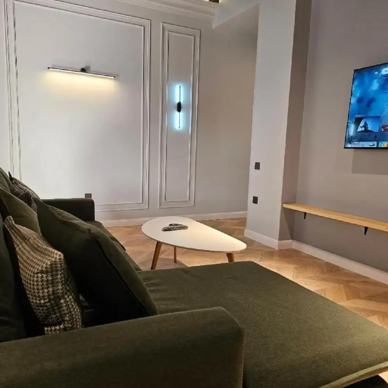 Luxury City Apart Hotel