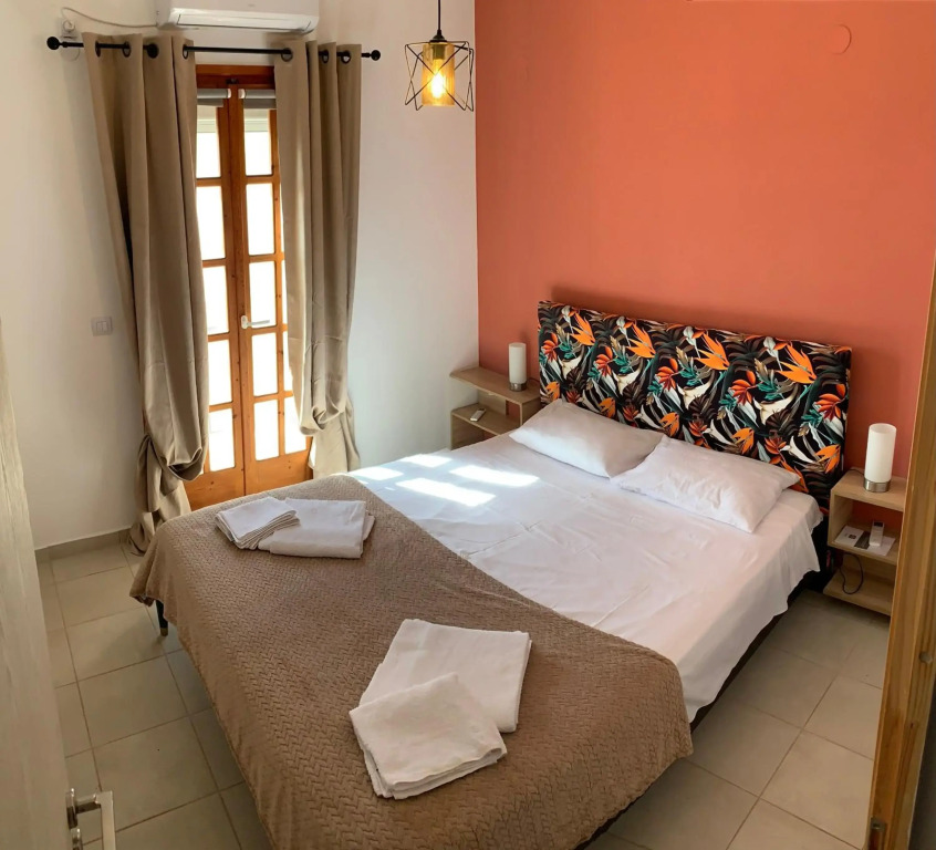 La Bandolaise, house in the heart of the vilage.