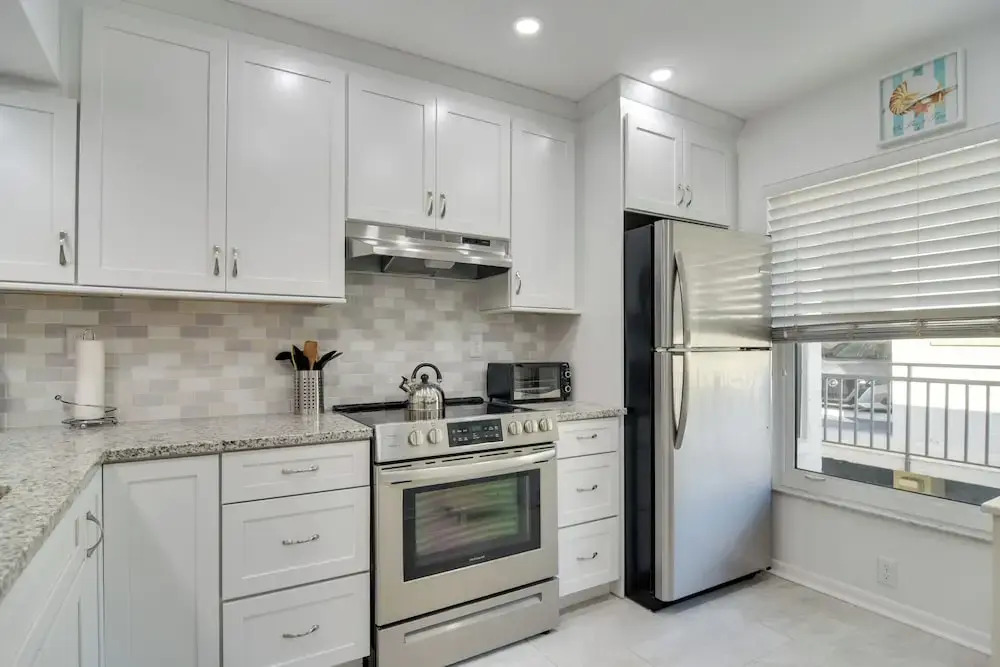 Isla Del Sol Condo ~ 2 Miles to St Pete Beach!