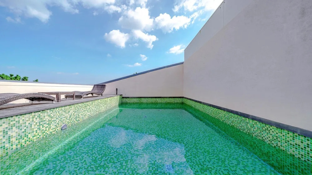 Dam and Roo Pool Villa and Spa Resort