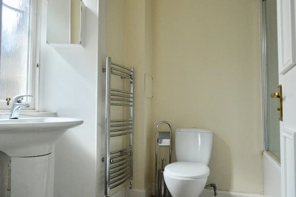 Period Flat With Parking & Arthurs Seat Views