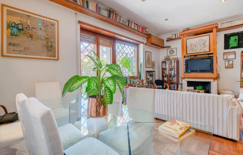 Beautiful Apartment in Roma With Wifi and 2 Bedrooms