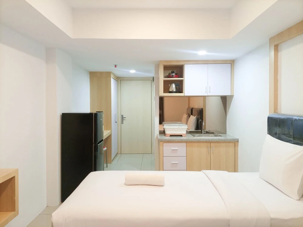 Comfy And Nice Studio At 27Th Floor De Prima Apartment
