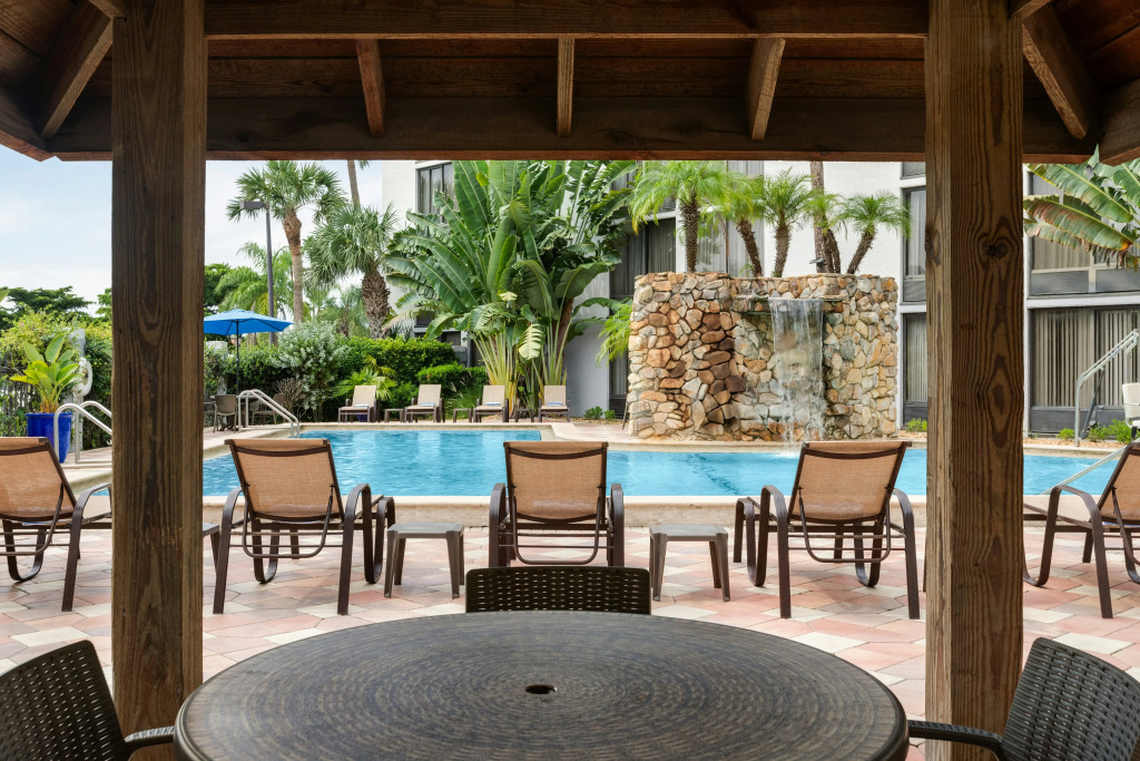 Doubletree by Hilton Fort Myers at Bell Tower Shops