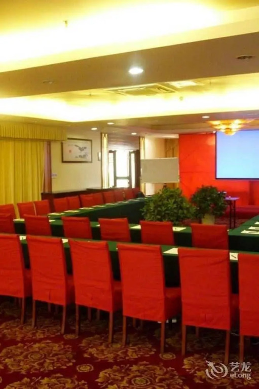 Weihai Qiming Holiday Hotel