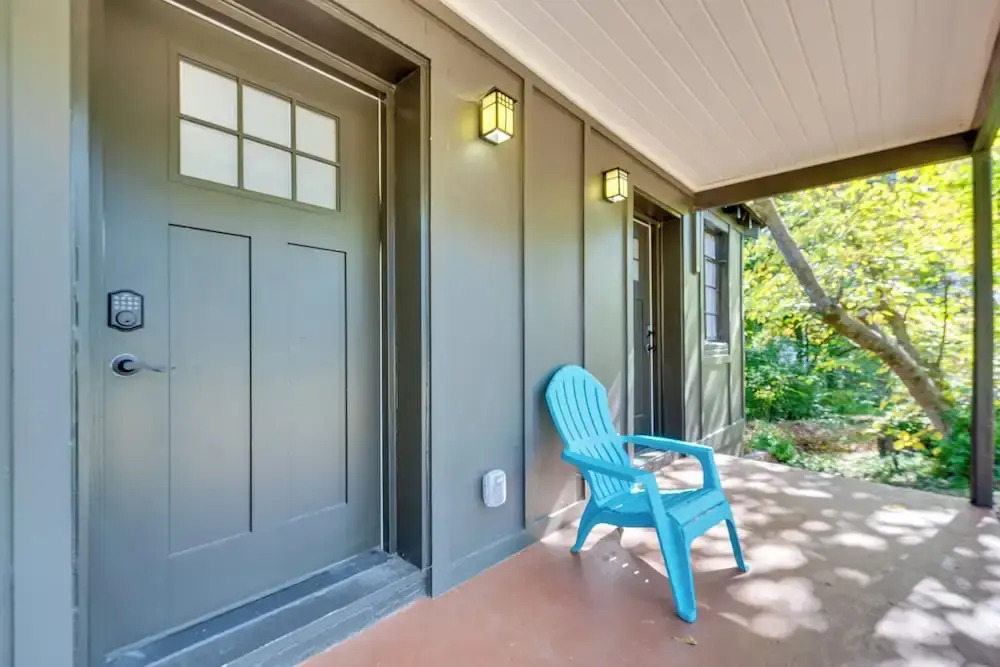 Private Porch! East ATL Stay Near Int’l Soccer