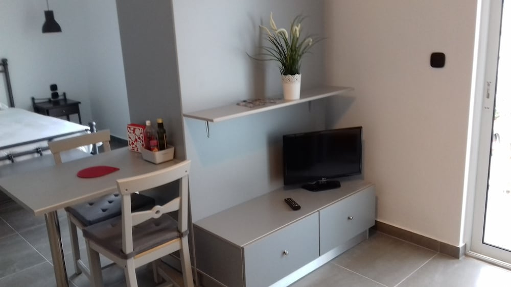 Milva Apartments