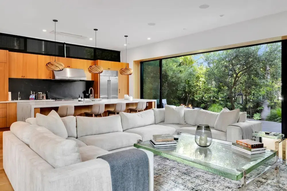 The Bella Villa Venice Beach - luxury interior design - spa and terrace