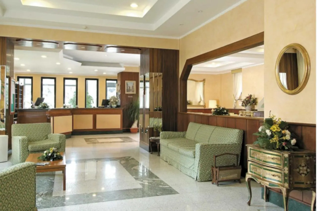American Hotel
