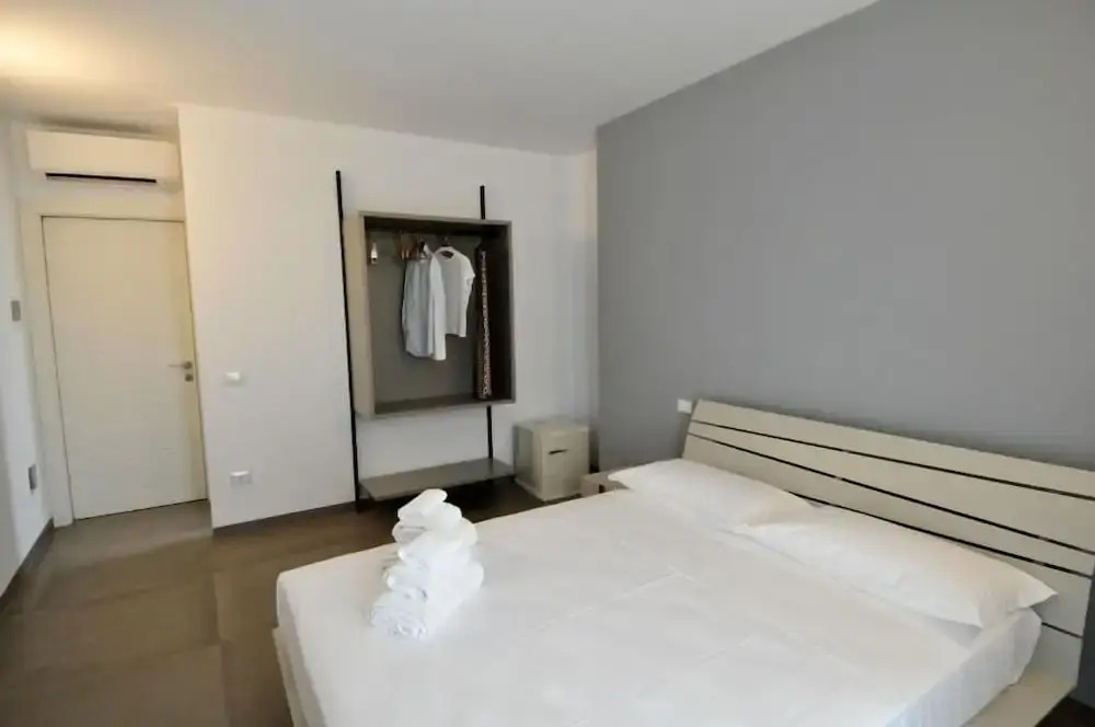 Serafini Rooms