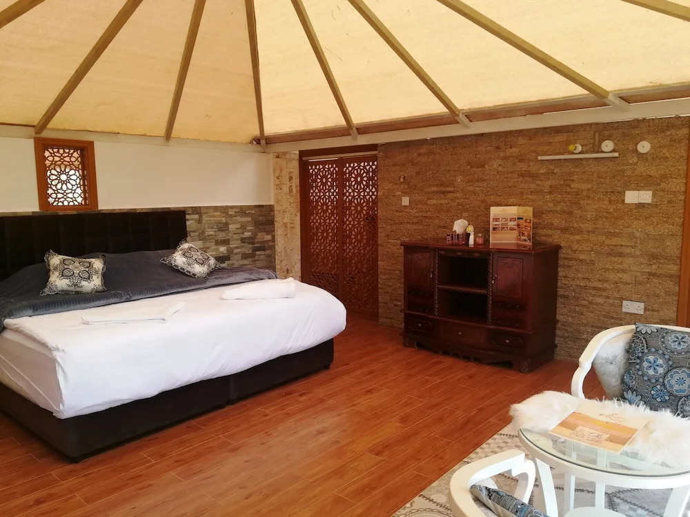 Silent Dunes Camp