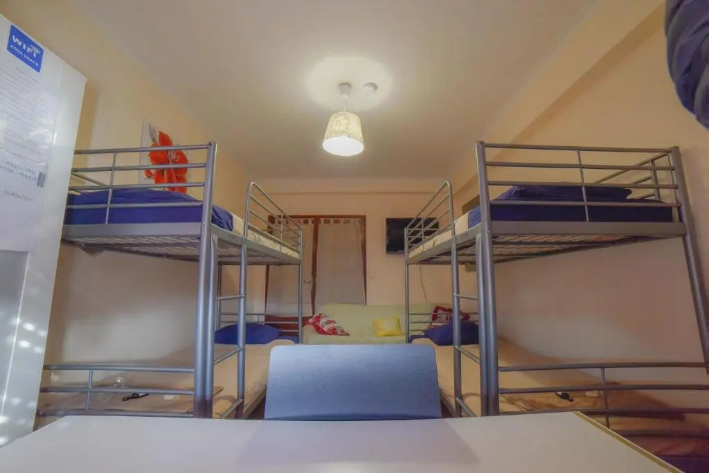 Quarto com 4 camas