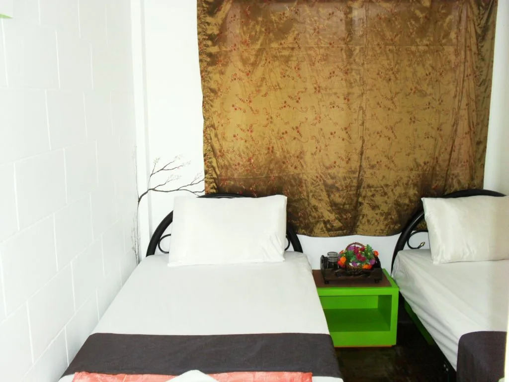 Naruncha Green House