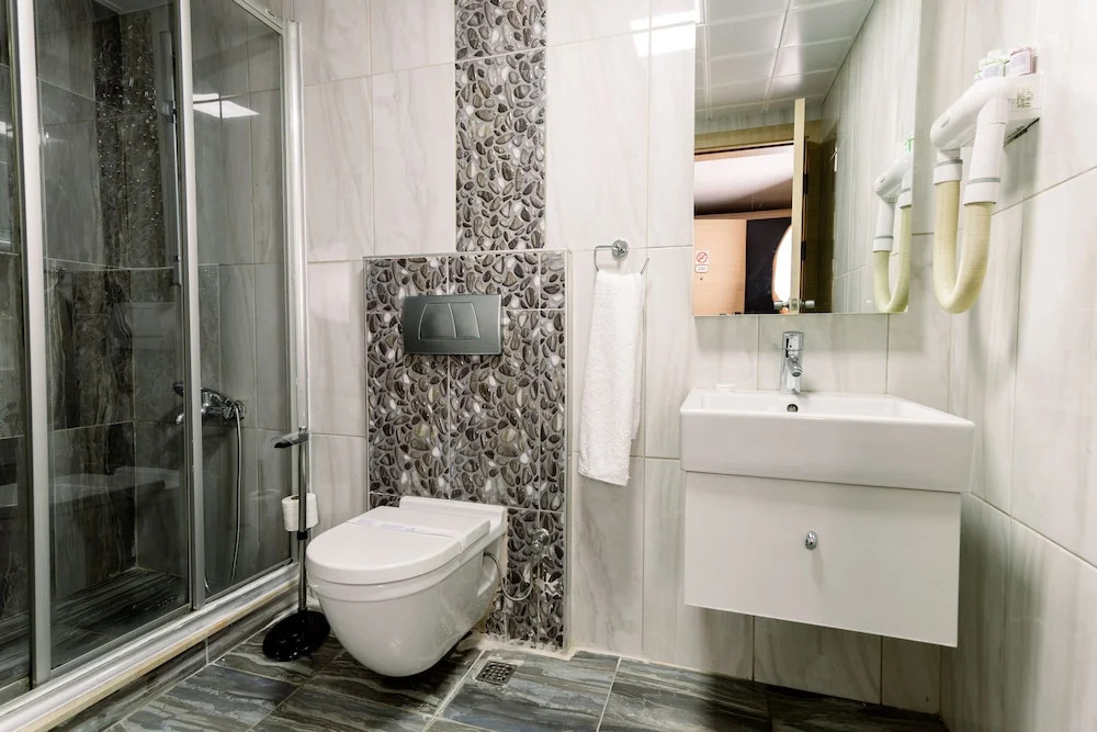 Tri̇o Hotel Airport