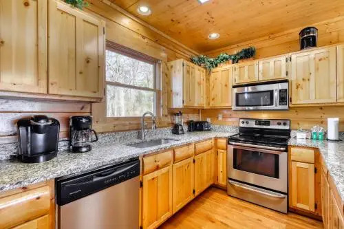 Papa Bears Cabin by RedAwning