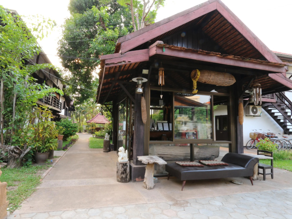 Villa Lao Traditional House