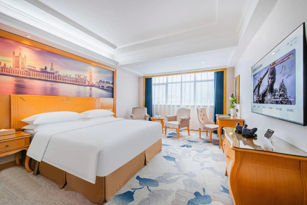 Vienna Hotel (Dongguan Tangxia Huayuan Street)