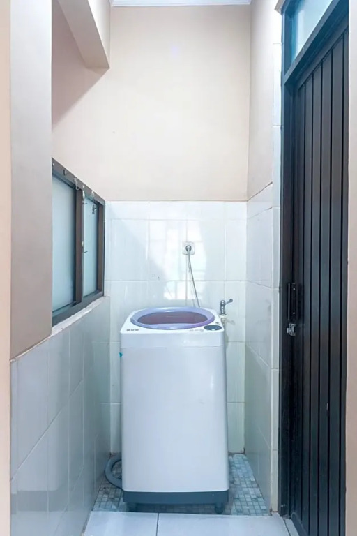 OYO Life 3162 Raihan Residence