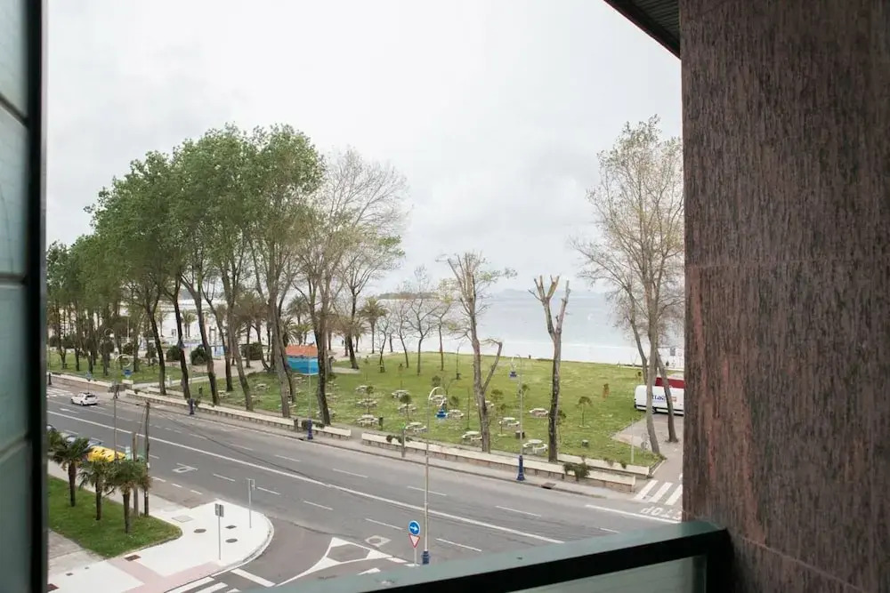 Piso Enfrente A La Playa De Samil 55 2 I