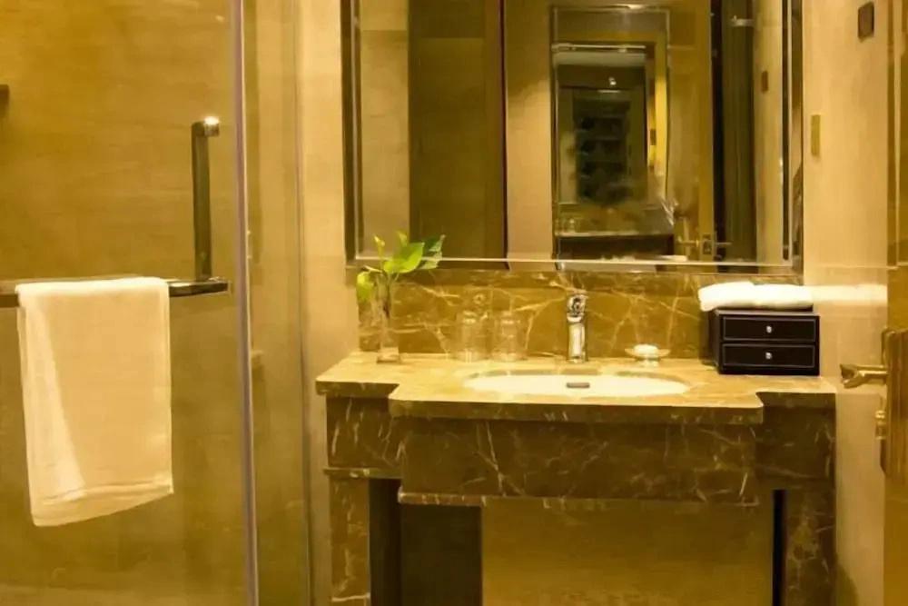 Shangri-La International Hotel