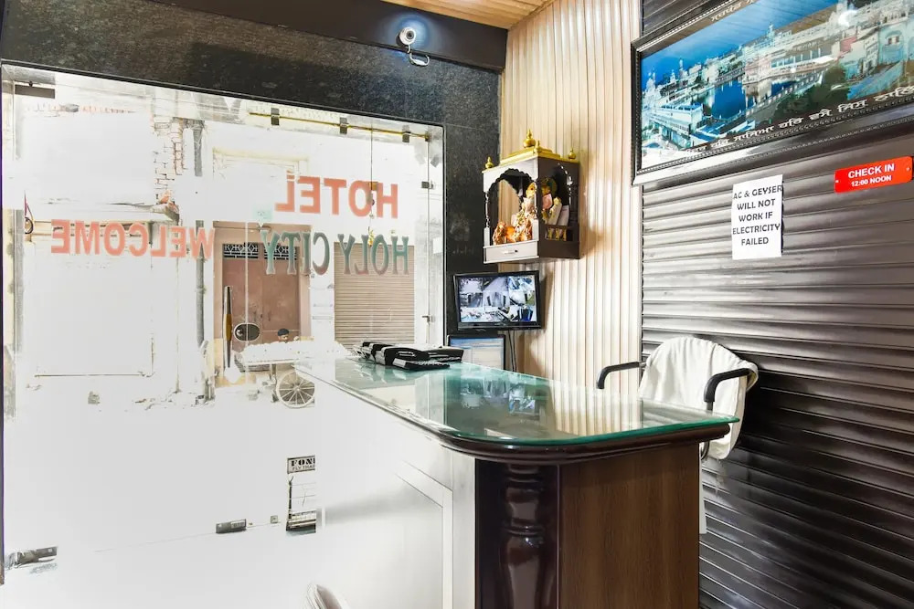 OYO 4430 Hotel Holy city