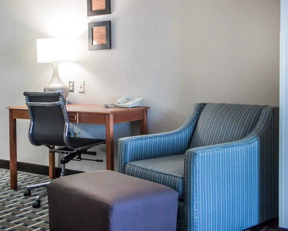 Holiday Inn Express & Suites Weatherford by IHG