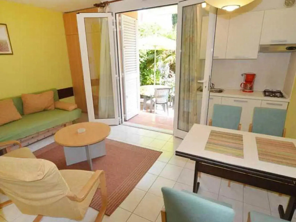 Vladimir - One Bedroom No.3