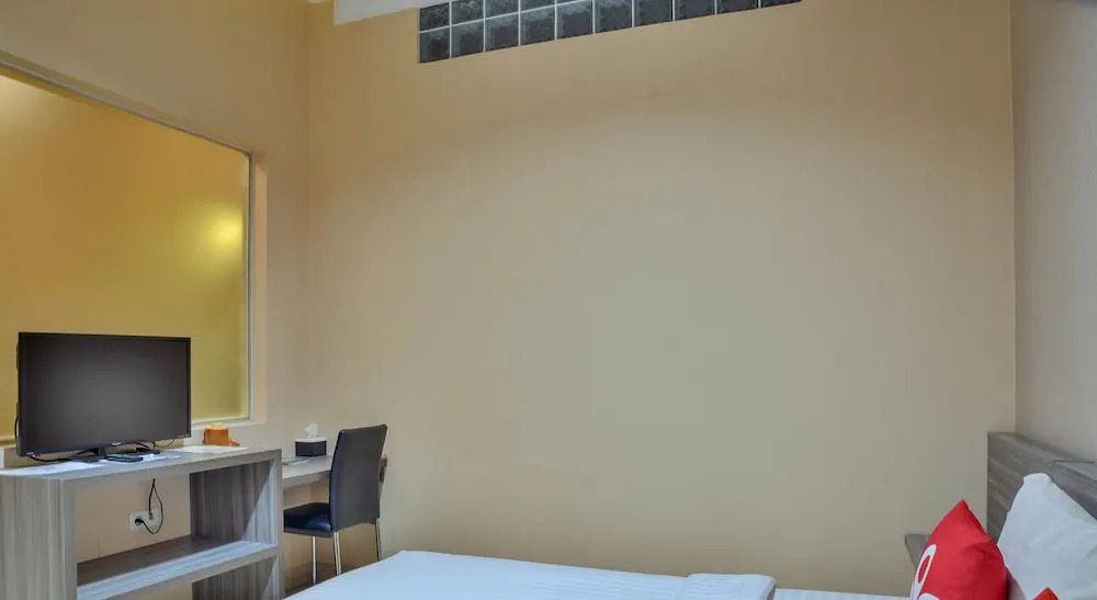 ZEN Rooms near Airport Bandung