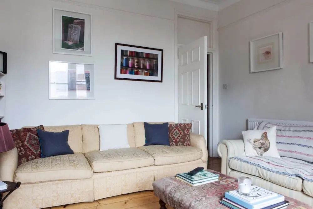 Spacious 2 Bedroom Flat in Battersea Park