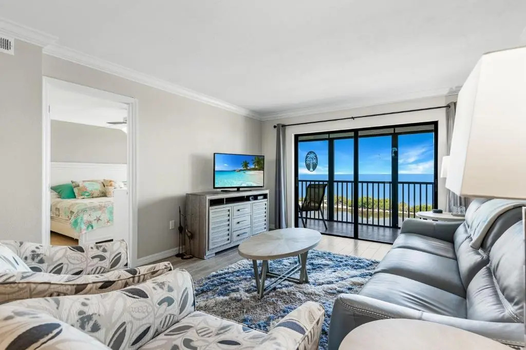Terra Mar 706, 2 Bedroom, Sleeps 6, Beach Front, Heated Pool, Elevator