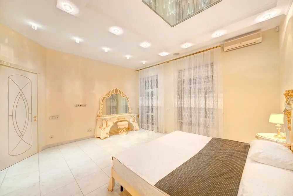 Apartment near Kiev 4 km Vishneve