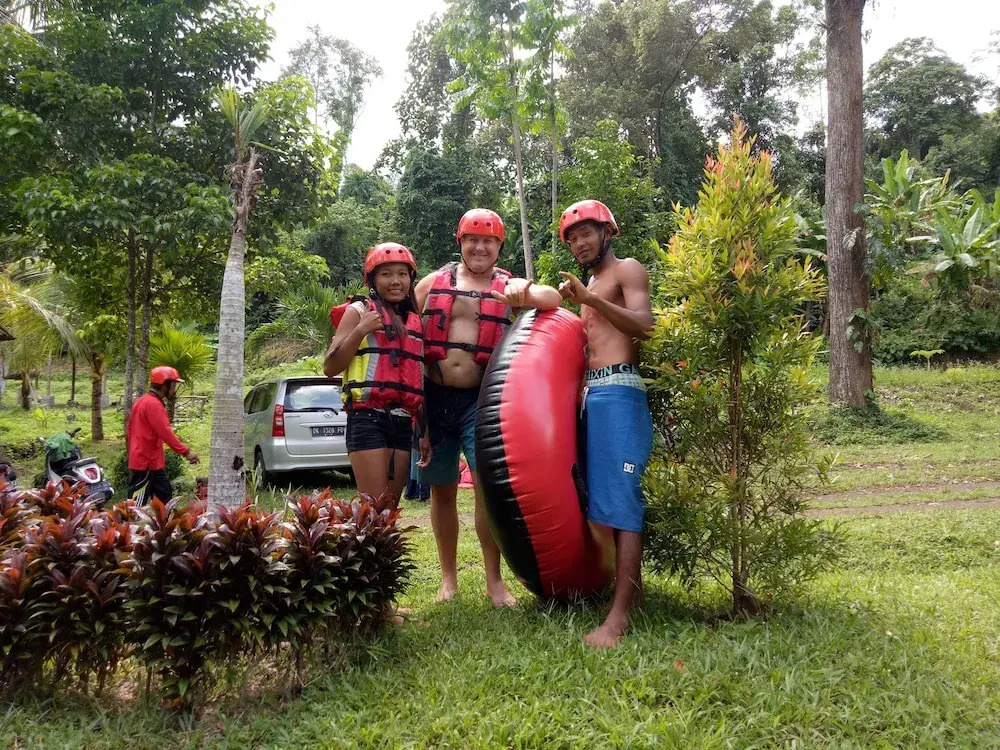 Emir surfcamp
