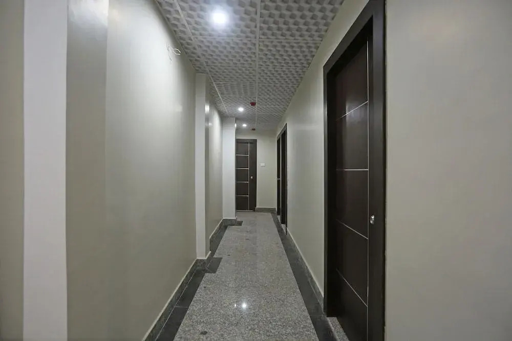 Mukesh Palace By OYO Rooms