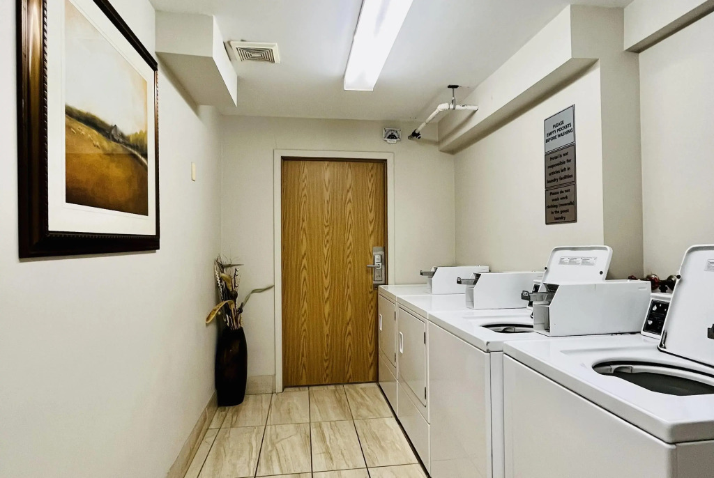 Super 8 by Wyndham Grande Prairie