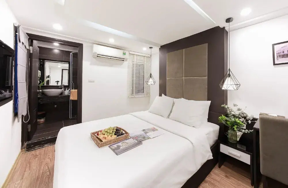 Keypad Hotel - 24 Hang Ga