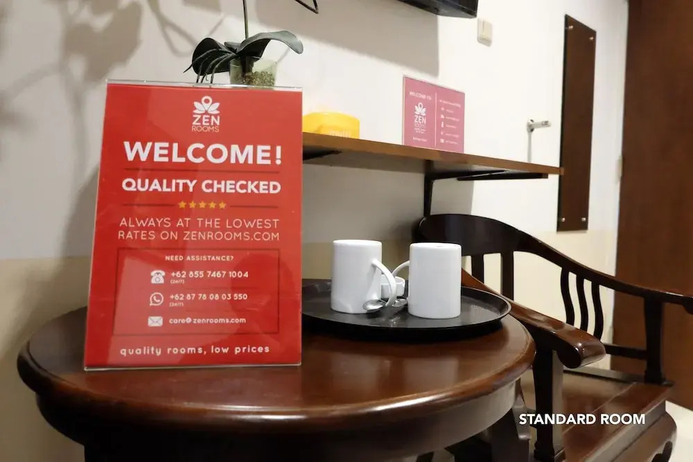ZEN Rooms Near Alun-Alun