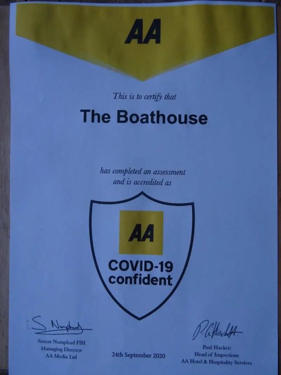 The Boathouse Inn & Riverside Rooms