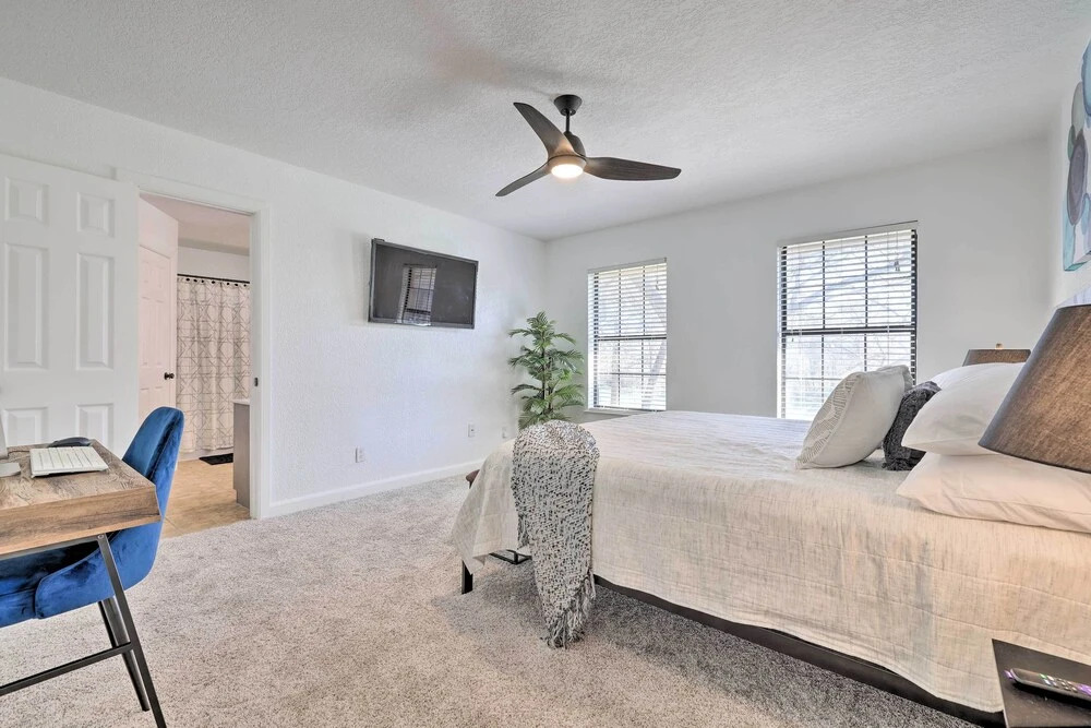 3 Mi to Dtwn! Riverfront Seguin Home w/ Sunroom