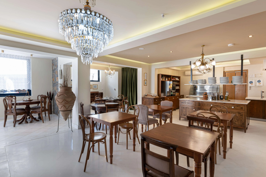 Nami Hotel & Suites