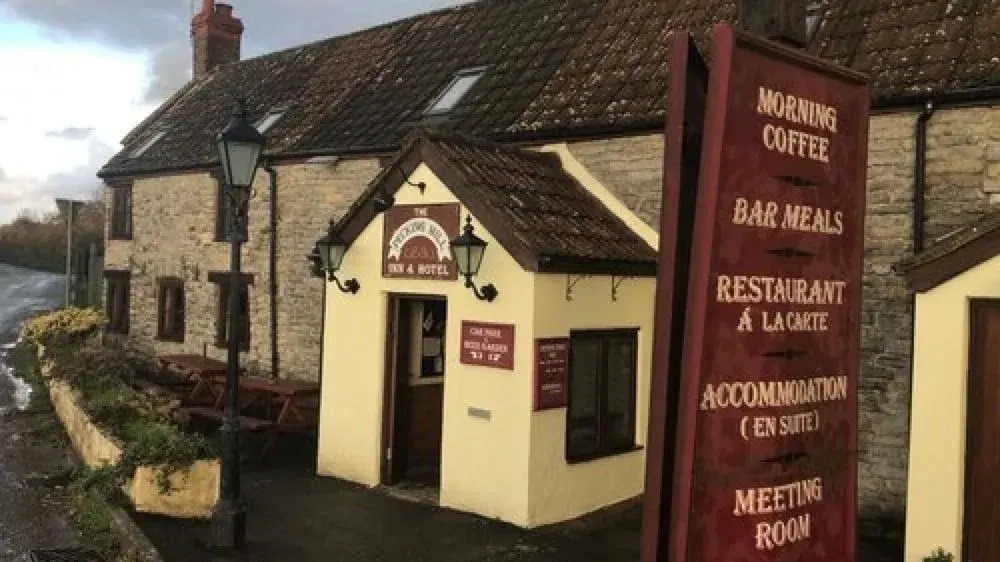 The Pecking Mill Inn