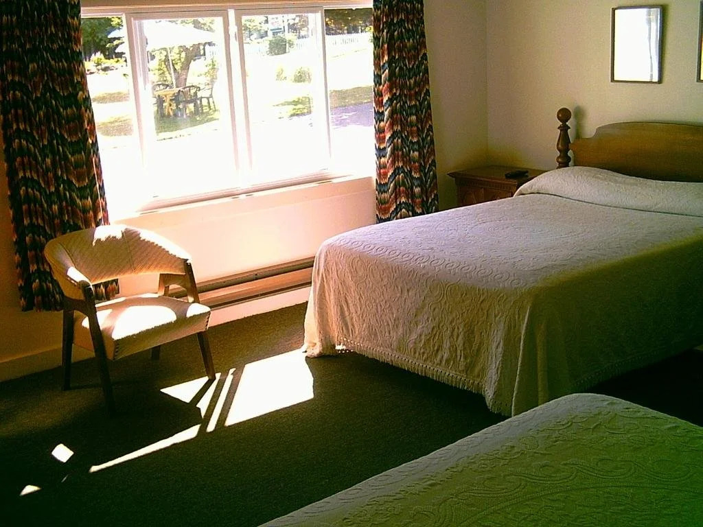 Picket Fence Motel