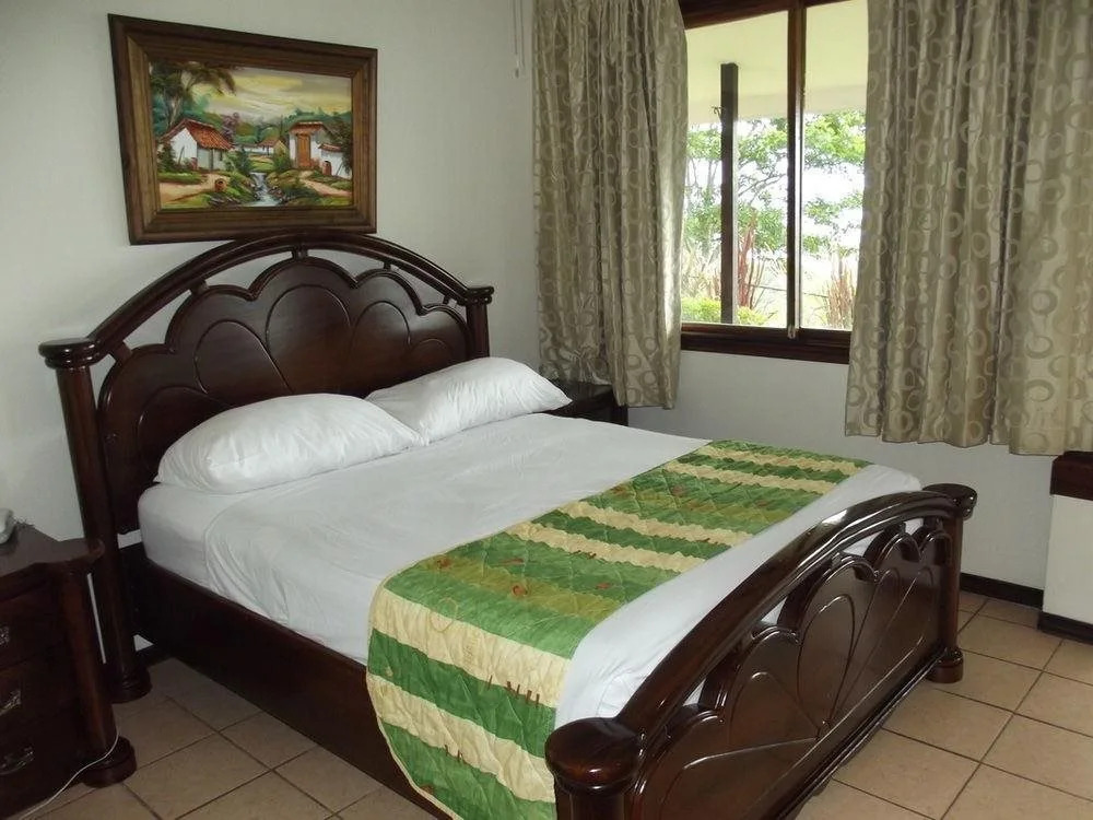 Paradise Inn