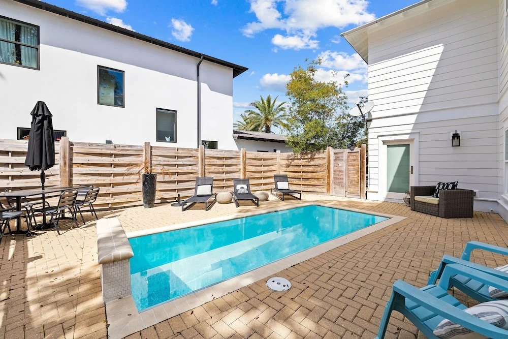 Hobnob In Old Seagrove \ Private Pool, Golf Cart, Close To Seaside 5 Bedroom Home by RedAwning