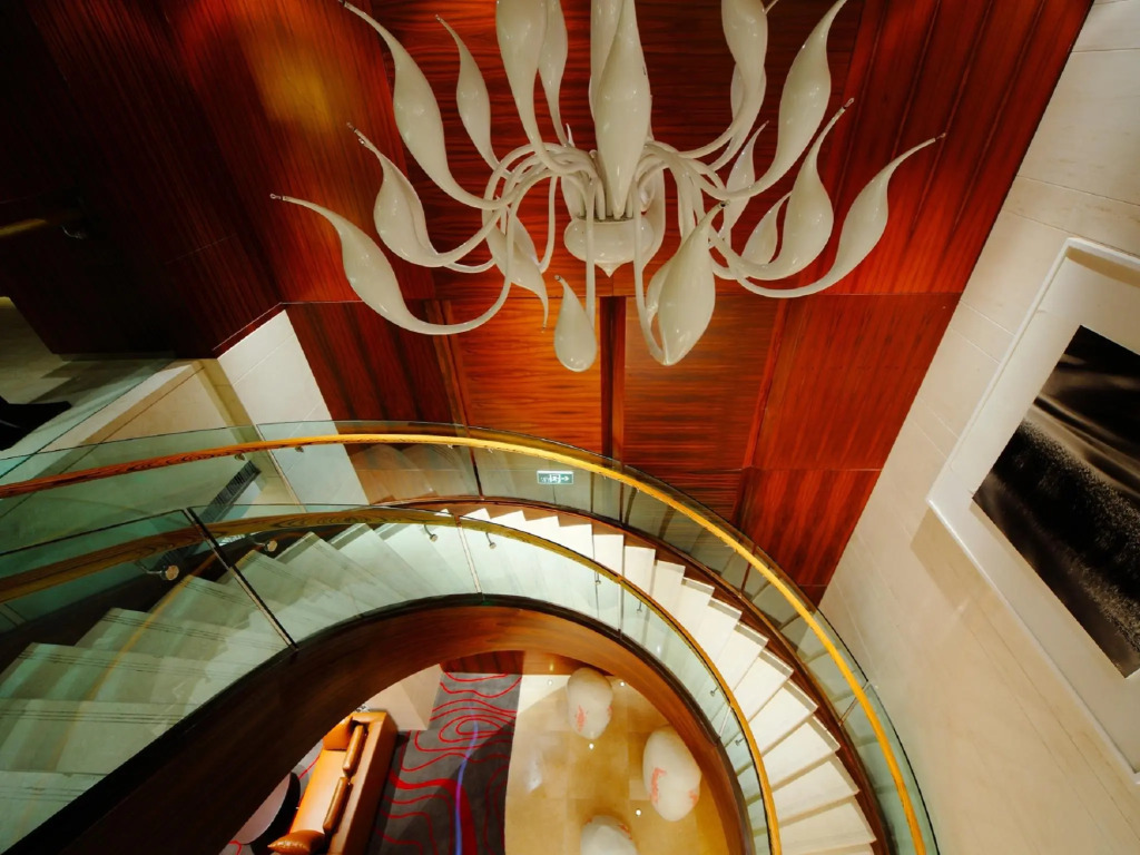 DW Hotel