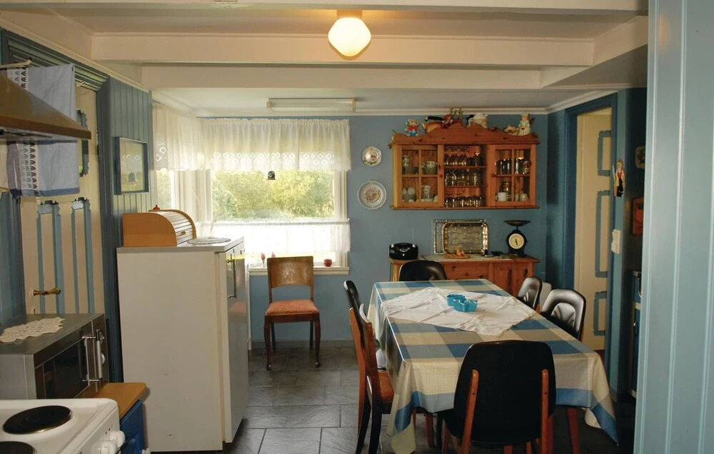 Beautiful Home in Vanse With 2 Bedrooms